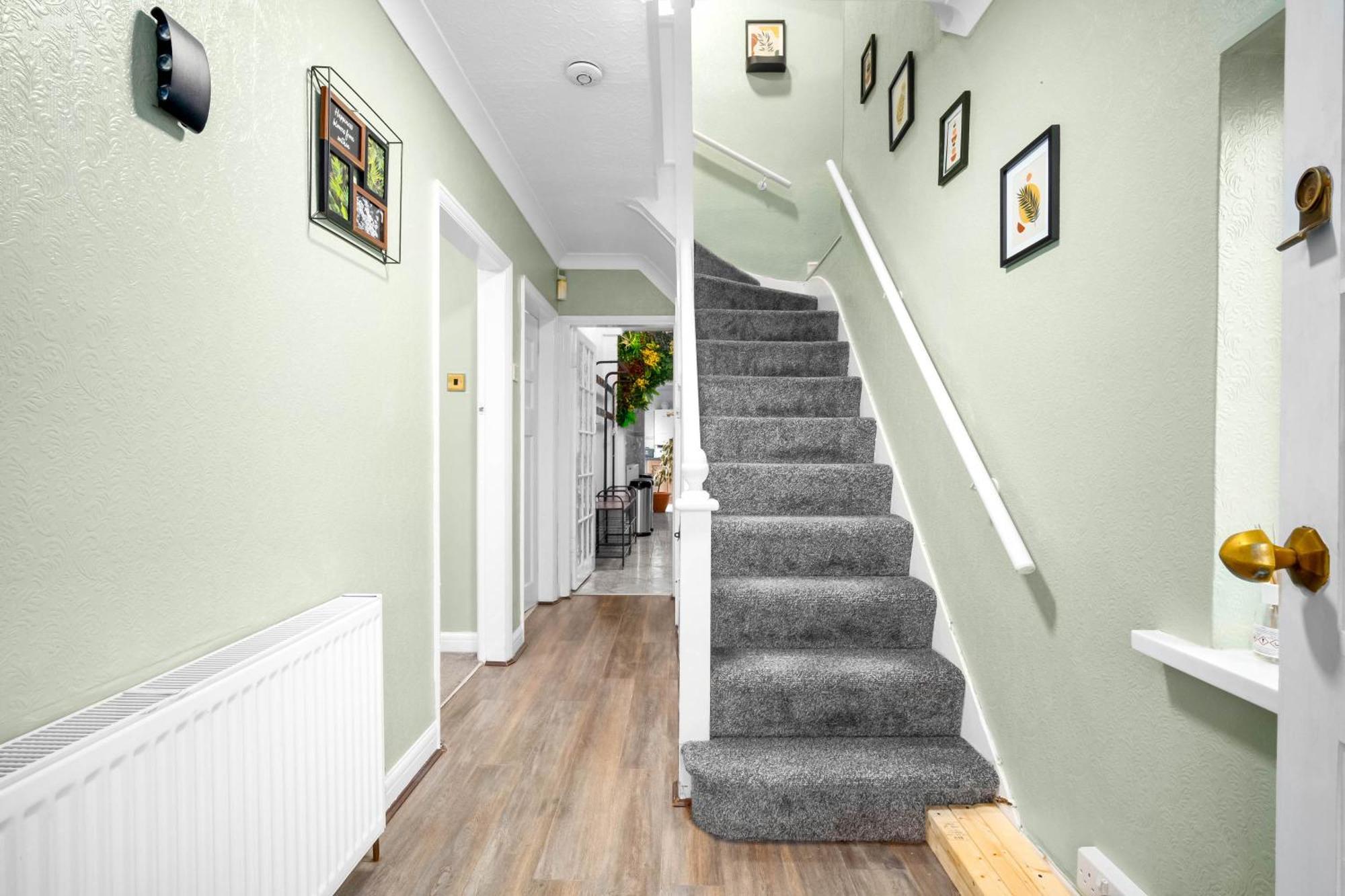 Modern 18 Guest Large Home In Solihull - Near Nec, Jlr, Hs2 And Bhx Birmingham Exteriör bild