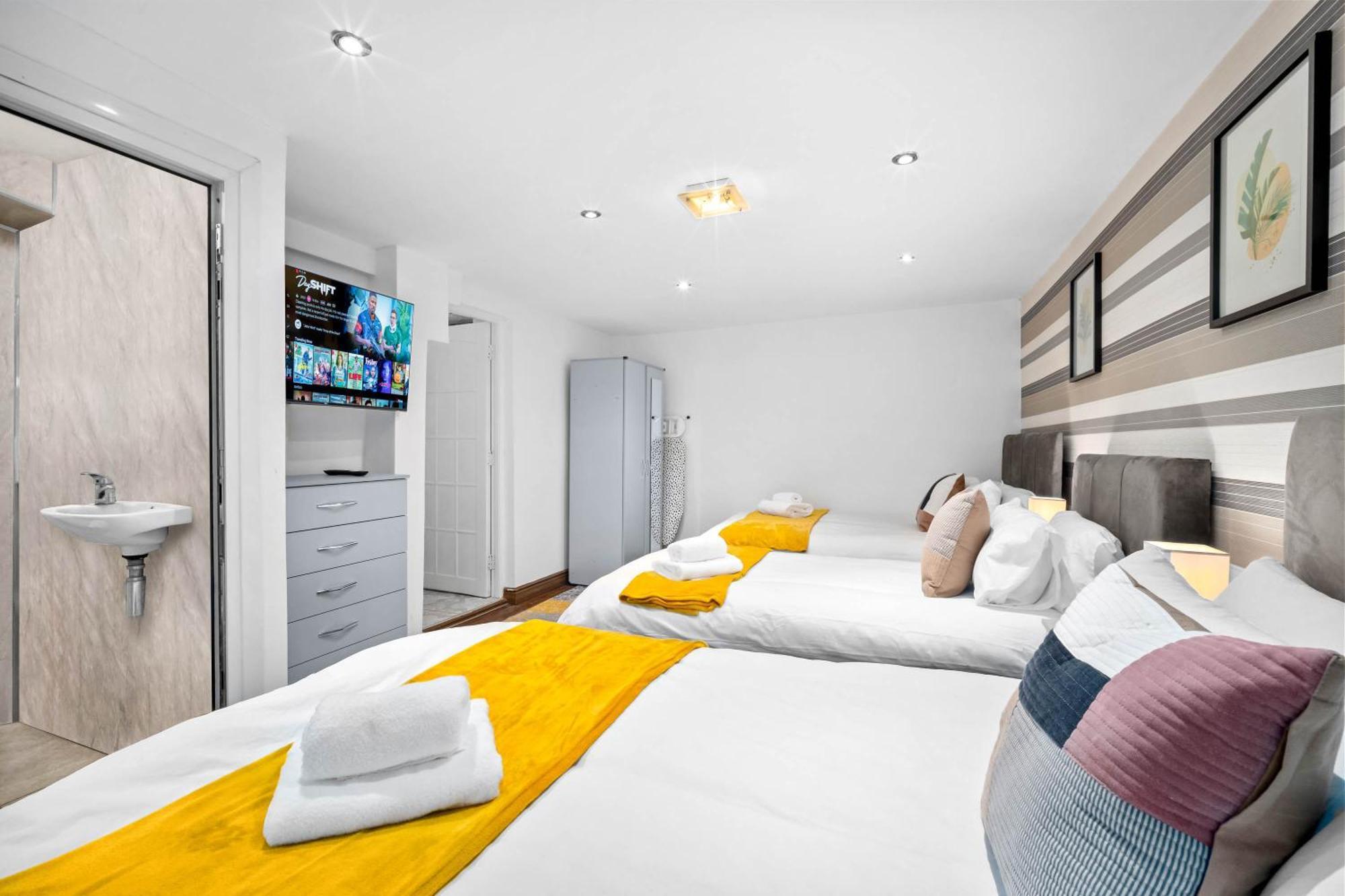 Modern 18 Guest Large Home In Solihull - Near Nec, Jlr, Hs2 And Bhx Birmingham Exteriör bild