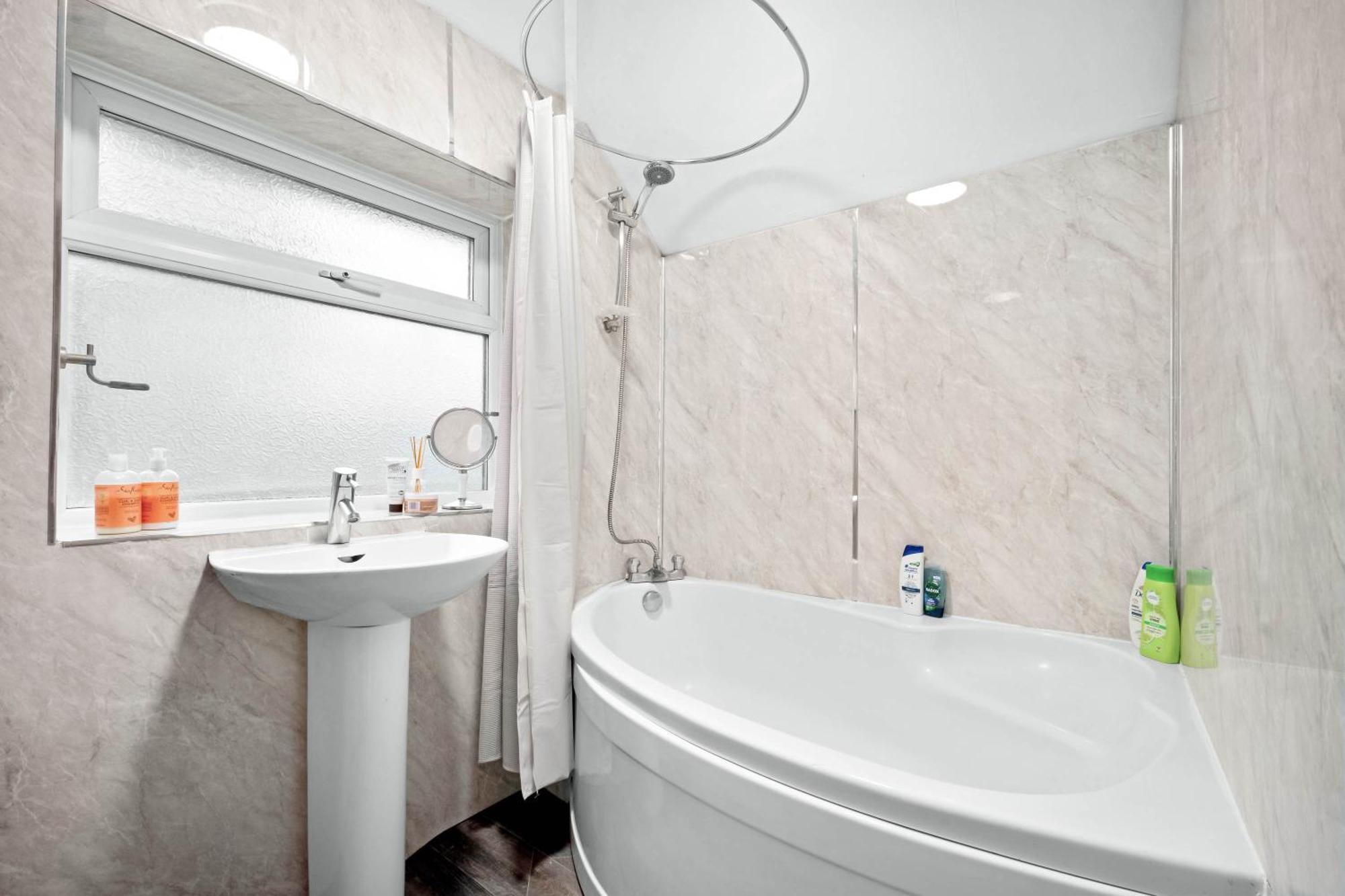 Modern 18 Guest Large Home In Solihull - Near Nec, Jlr, Hs2 And Bhx Birmingham Exteriör bild
